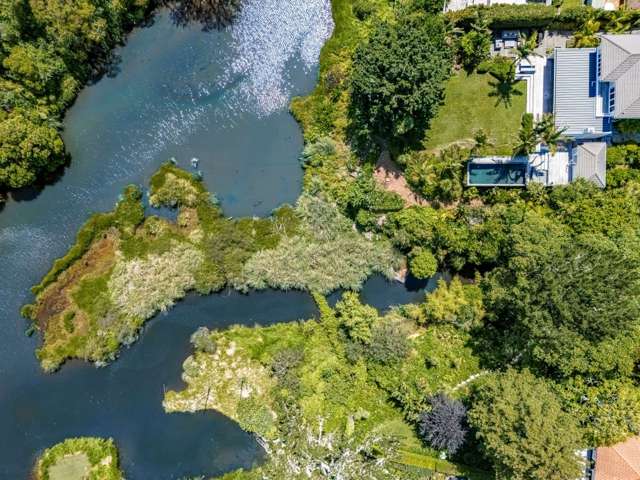 Auckland home with an ‘almost island’ on Ōrākei Basin for sale