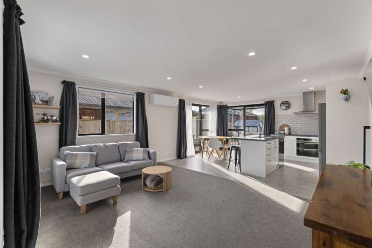 11 Rayner Lane Marton_14