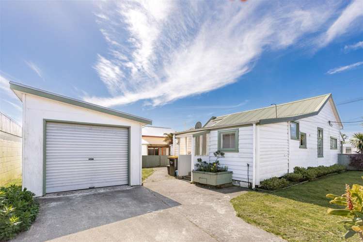 66a and b Peel Street Westport_11