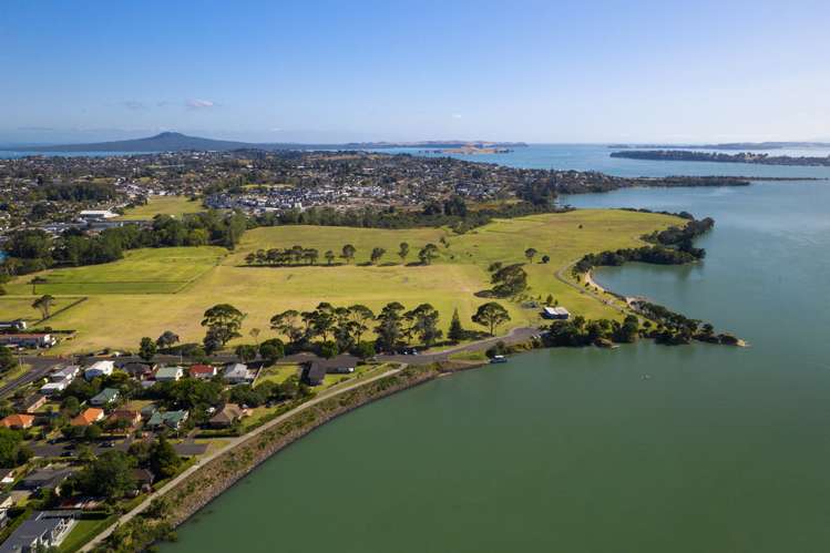 10 Riki Road Point England_7