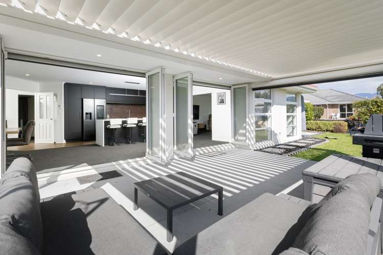 2 Gleneagles Drive Aongatete_2