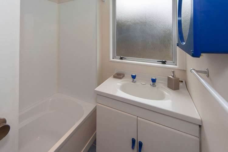 2/55 Mcleod Road Te Atatu South_10