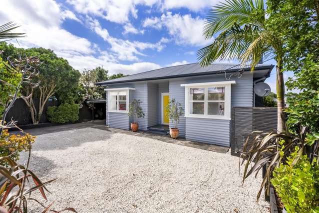 Family Friendly Bungalow on Freehold Title