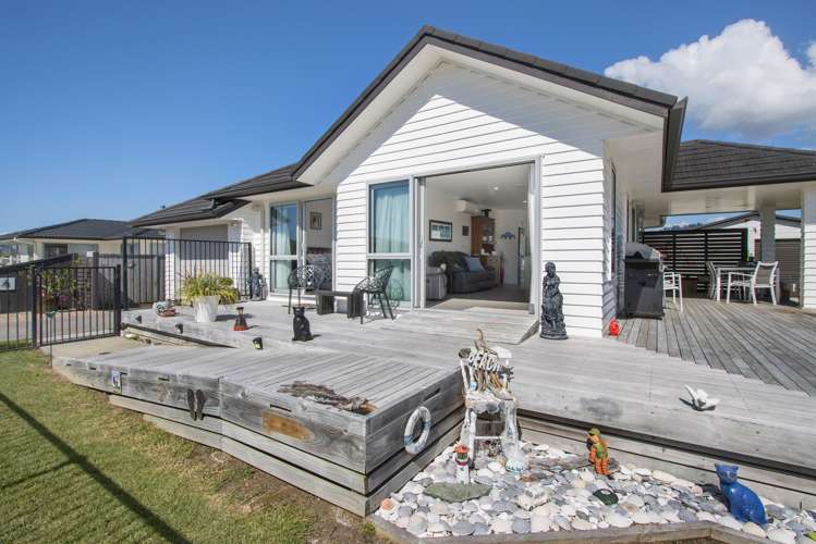 6 Sandleigh Drive Athenree_18
