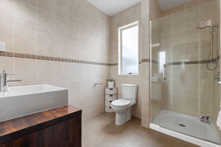 4 Archer Rayner Place Greenhithe_28