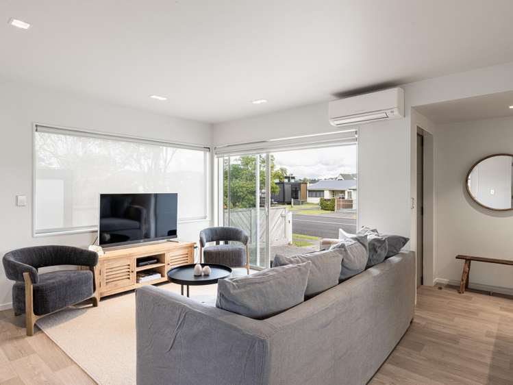 220A Ocean Road Whangamata_11