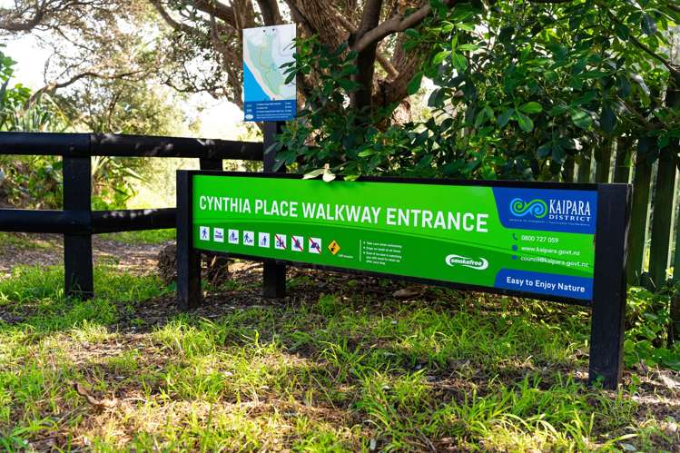 20 Cynthia Place Baylys Beach_22