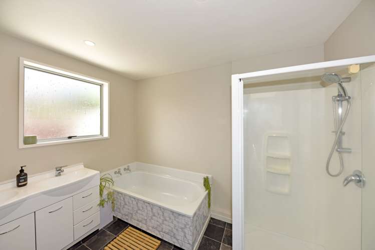 8b Wyatt Place Russley_11