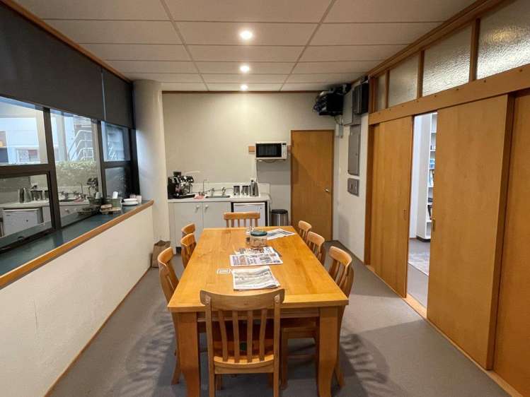 213 Queen Street West Hastings_6