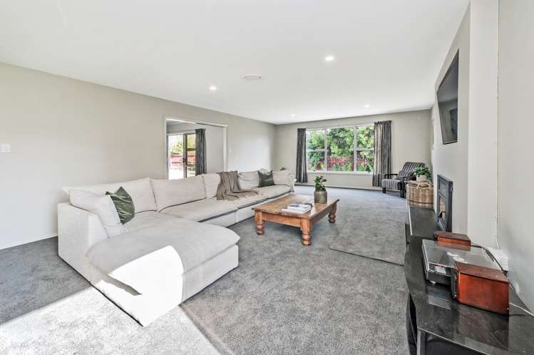 24 North Terrace Darfield_12