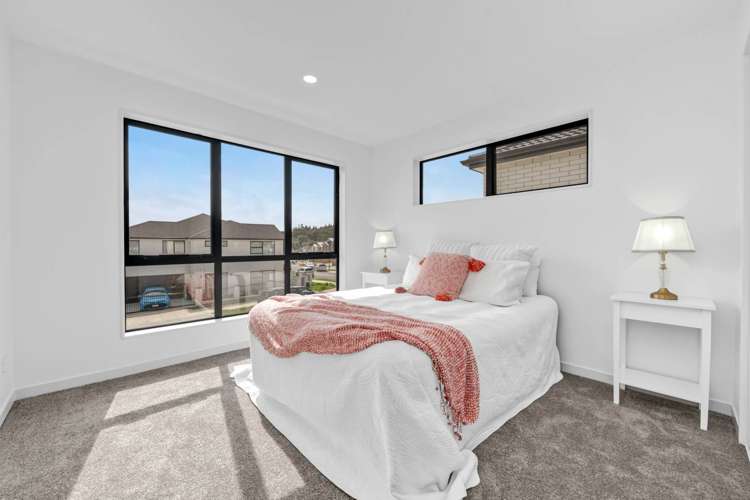 22 Dungloe Avenue Flat Bush_19
