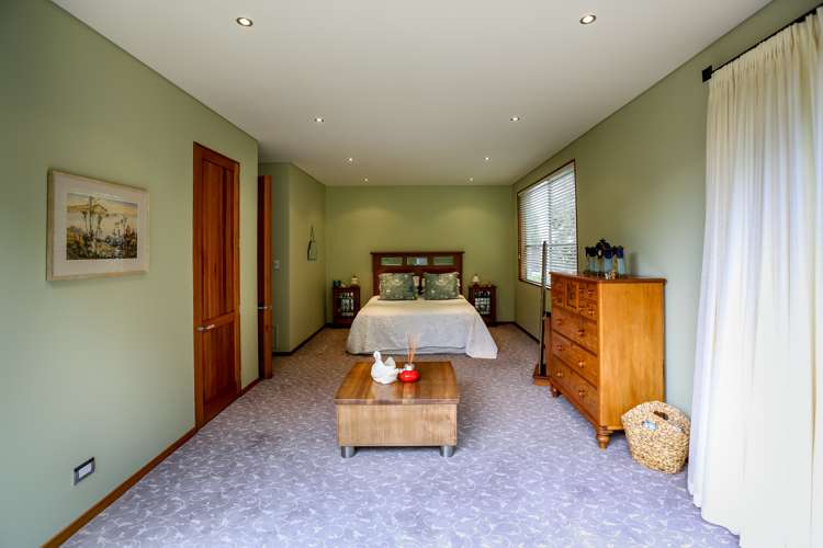 531 South Road Omata_17