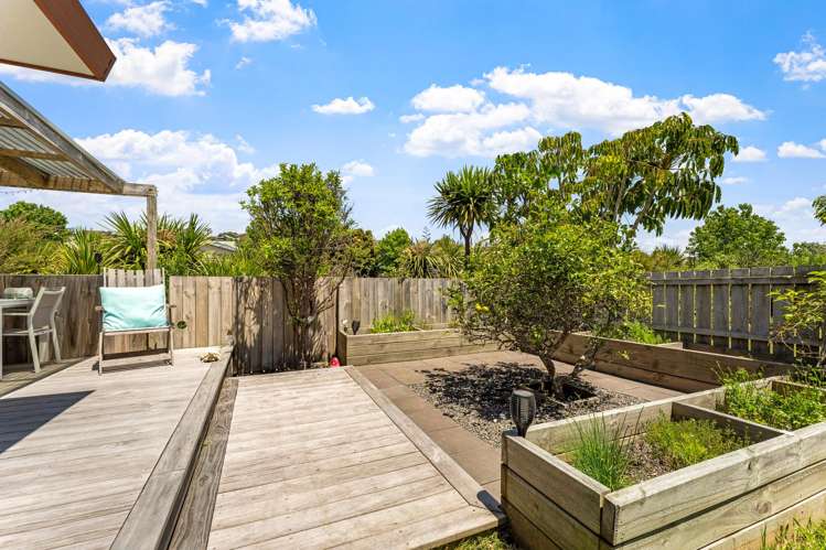 1/12 Knott Road Stanmore Bay_8