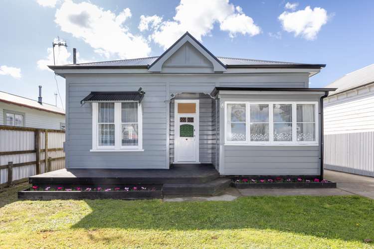 615 Queen Street West Saint Leonards_12