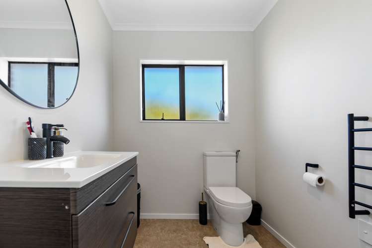 247 Dey Street Hamilton East_8