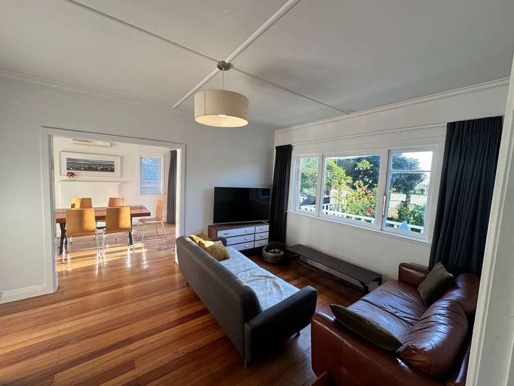 7 Weston Avenue Mount Albert_0