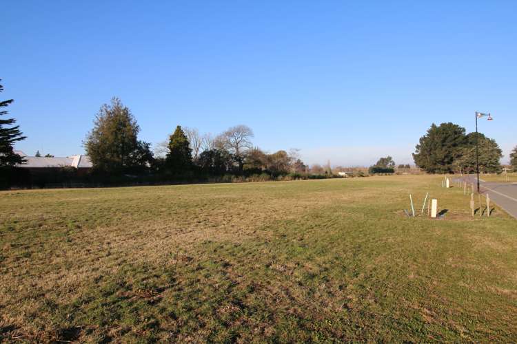 5 Redhaven Rise Netherby_3