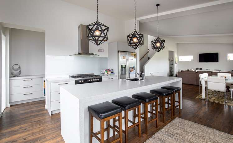 326 Golden Road Alexandra_1