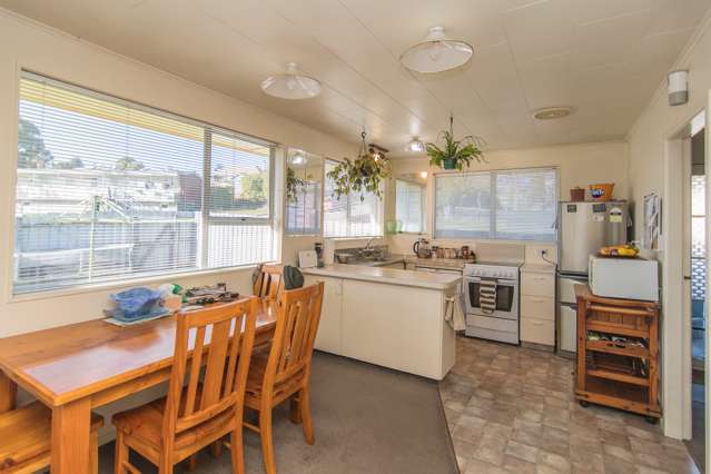 6 Clyde Carr Crescent Waimataitai_4