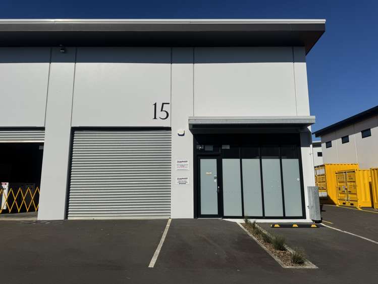 27/9 Chonny Crescent Wiri_2