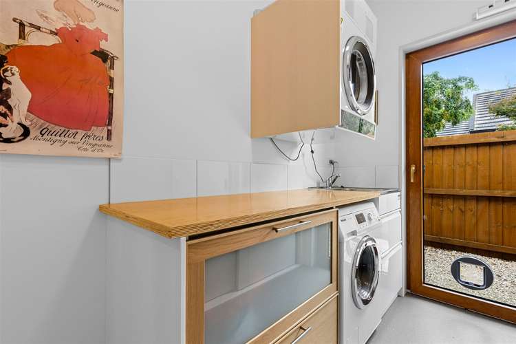 127 Southfield Drive Lincoln_11