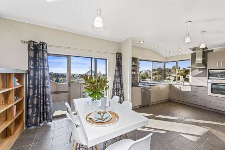 57 Hillcrest Road Otumoetai_15