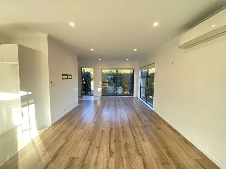 1/36 Brigham Creek Road Whenuapai_1