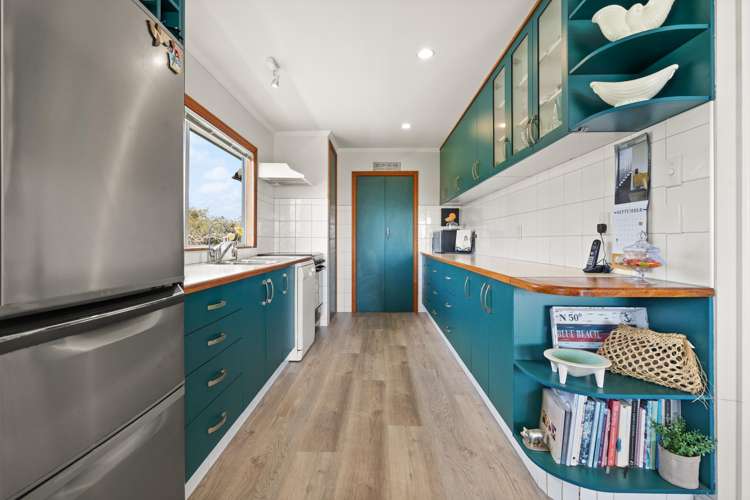 11 Adamson Road Taipa_16