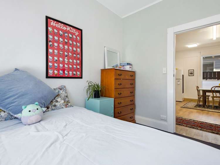 905 Willowpark Road North Mayfair_20