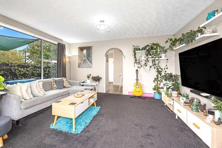 44a Kathleen Crescent Hornby_5