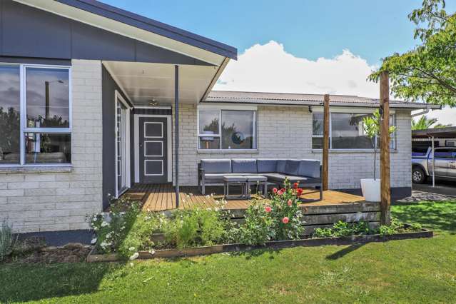 2 Murdoch Place Raureka_4