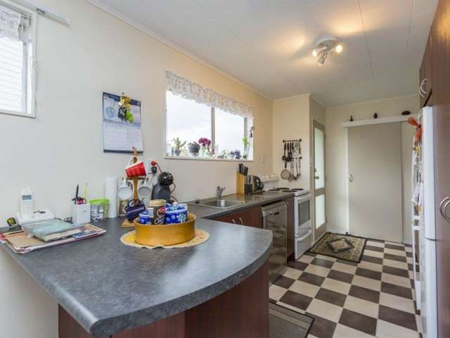 65 Hartford Crescent Totara Park_2