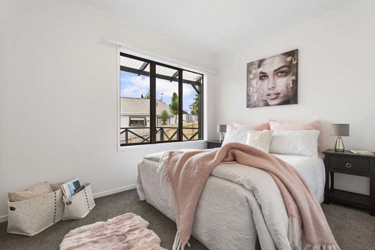 8 Ancona Lane Goodwood Heights_14