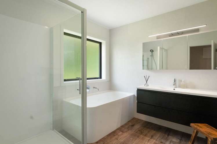 37 Pohutukawa Drive Athenree_22