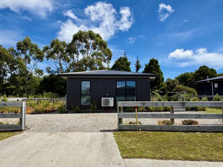 9 Paparoa Way 10113_1