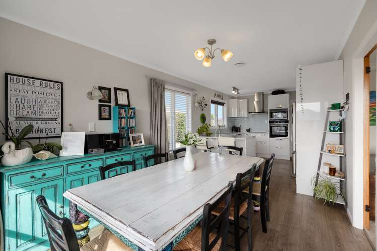 36 Emmett Street Greerton_11