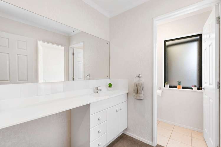 16 Awaroa Stream Drive Waiuku_12