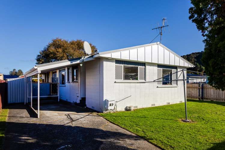 1/2 Matthews Road Wainuiomata_1