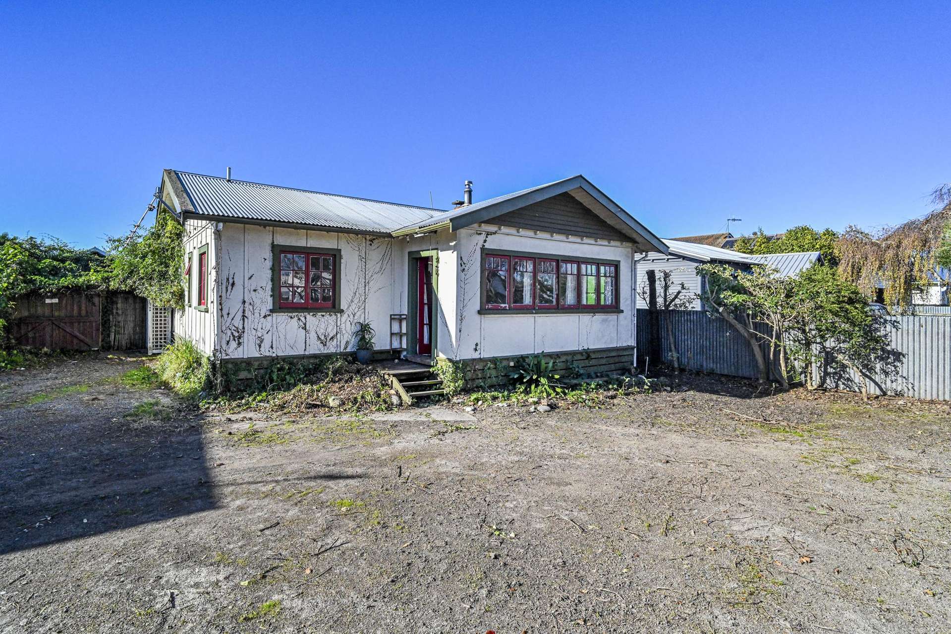 709 Queen Street West St Leonards_0