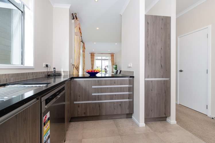 8 Teal Way Hobsonville_5