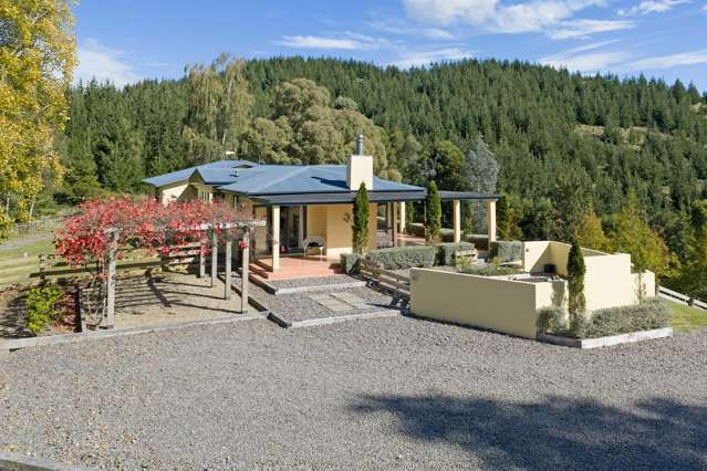 1544 Kahuranaki Road Kahuranaki_1