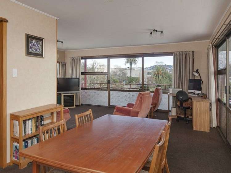 7 Shakespeare Walk The Wood_11