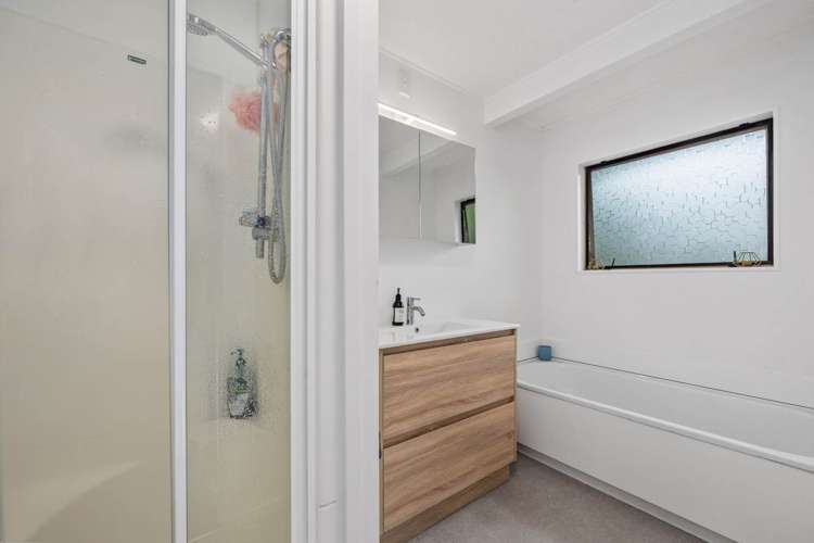 2/5 Hanlon Crescent Narrow Neck_18