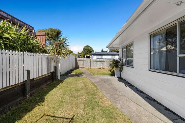 1/18 Herekawe Drive Spotswood_17