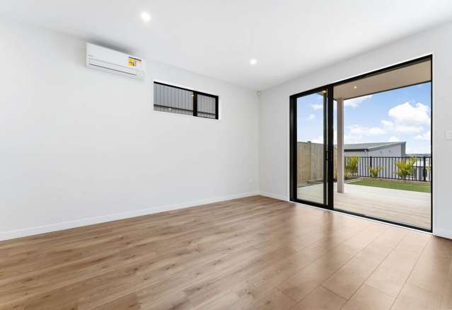 16 Heketara Way Massey_4