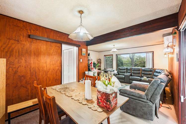 2 Yarra Place Botany Downs_10