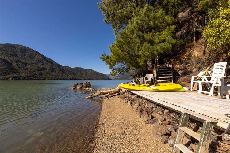 577 Queen Charlotte Drive Havelock_15