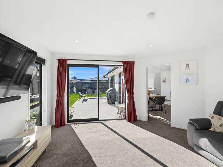 23 Whitehorn Drive Lincoln_11