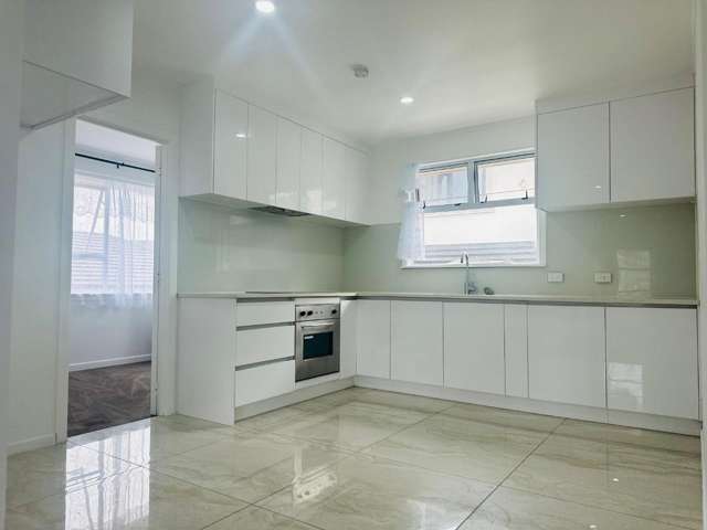 710 Richardson Road Mount Roskill_2