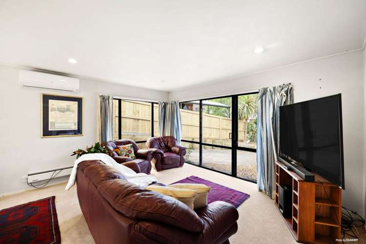 22 Voltaire Court Botany Downs_7